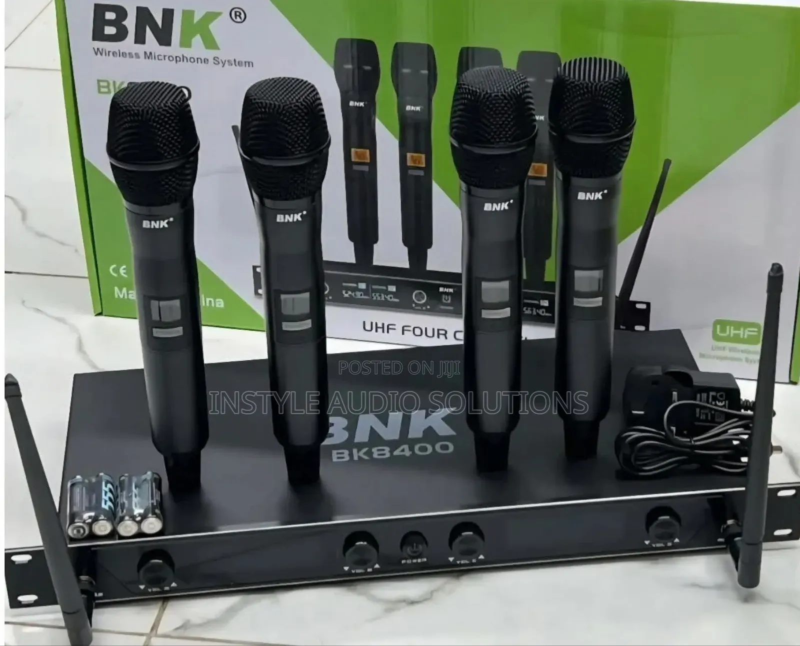 Bk8400 Wireless Uhf Quality Microphones 100 Meters Frequency Range