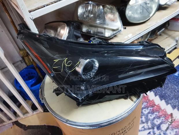 Lexus Nx 300 Headlight