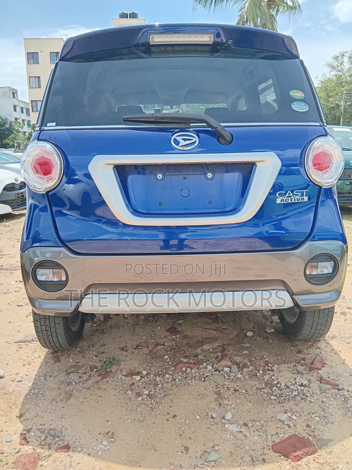 Daihatsu Cast 2018 Blue