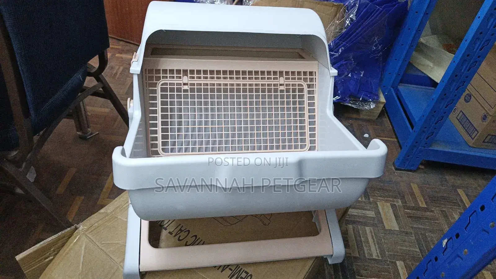 Semi-Automatic Tipping Cat Litter Box for Cat Litter (Beige Colour)