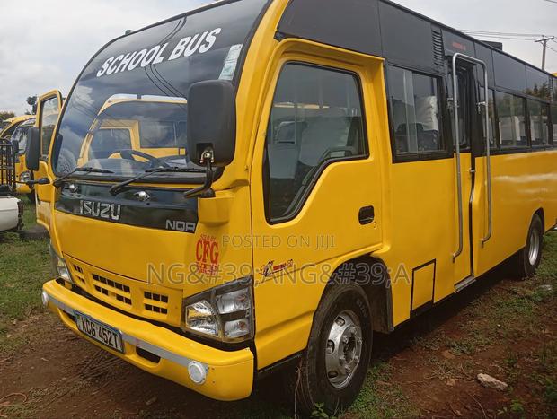 Isuzu NQR 2015 Yellow - thumbnail 2