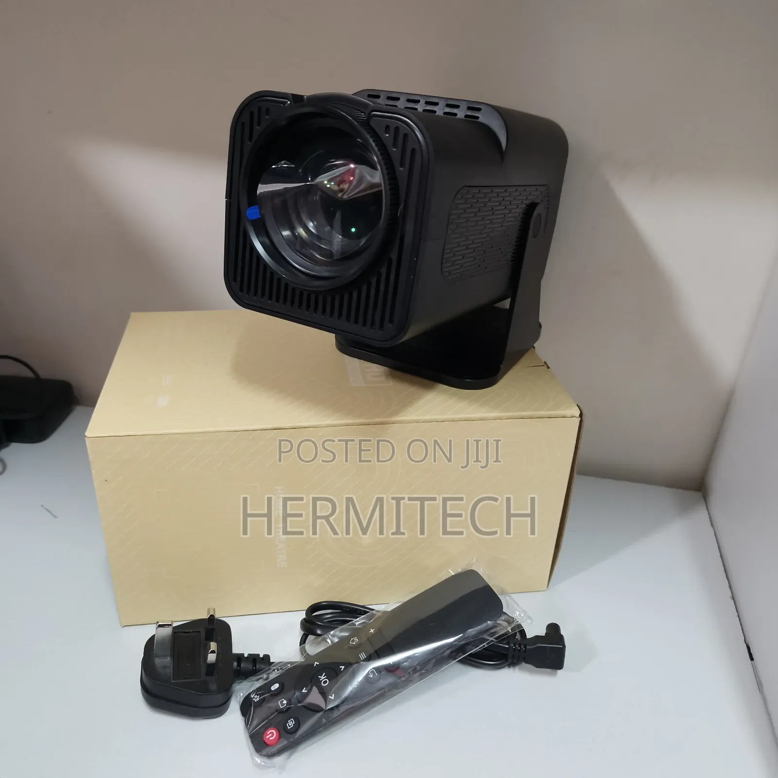 Hy320 Home Theatre Projectors Resolution for Public and Private Use