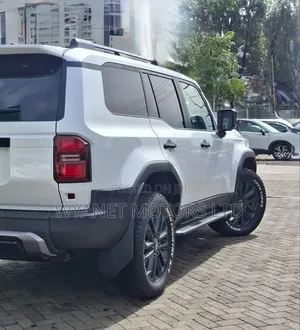 Toyota Land Cruiser Prado 2.8 2024 White