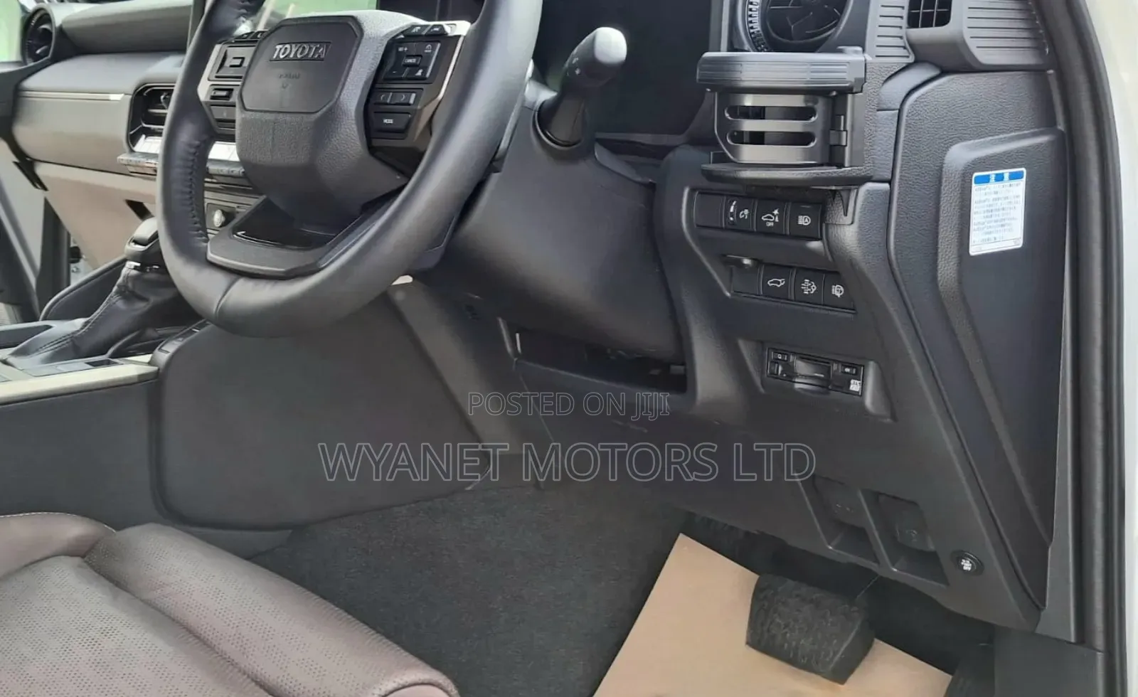 Toyota Land Cruiser Prado 2.8 2024 White