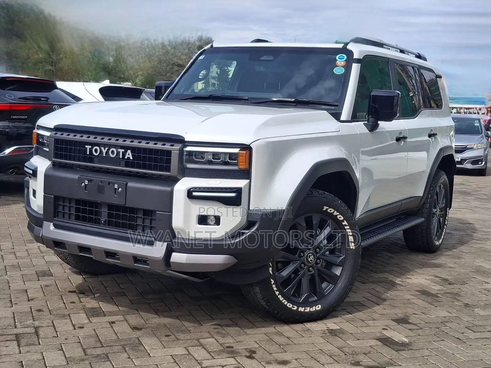 Toyota Land Cruiser Prado 2.8 2024 White