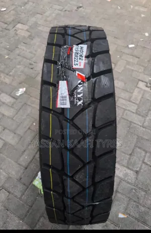 315/80r22.5 Onyx Tyre Diff