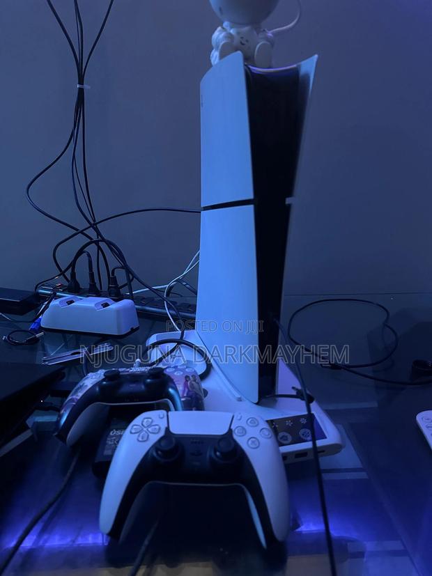 Play Station 5 - main view