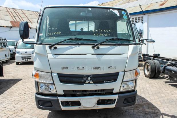 Mitsubishi Canter With Leaf Springs - thumbnail 2