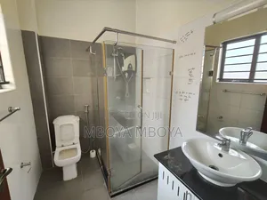 2bdrm Apartment in Westlands, Raphta Road Area for rent