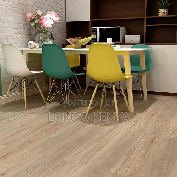 Home Chair ; Eames Plastic Dining Chair - thumbnail 14