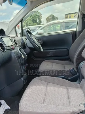 Toyota Spade 2018 Green