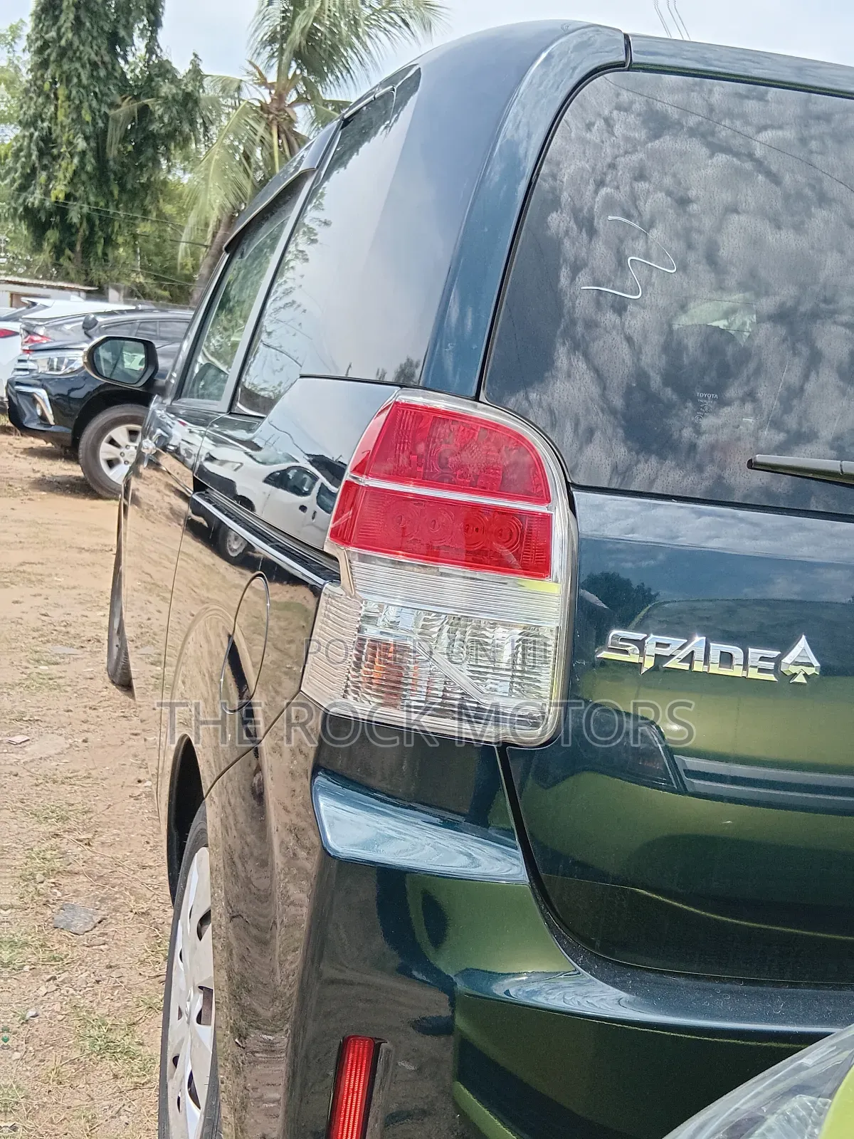 Toyota Spade 2018 Green