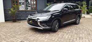 Mitsubishi Outlander SEL AWC 2017 Black
