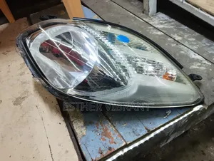 Toyota Vitz 2008 Headlight Zenon