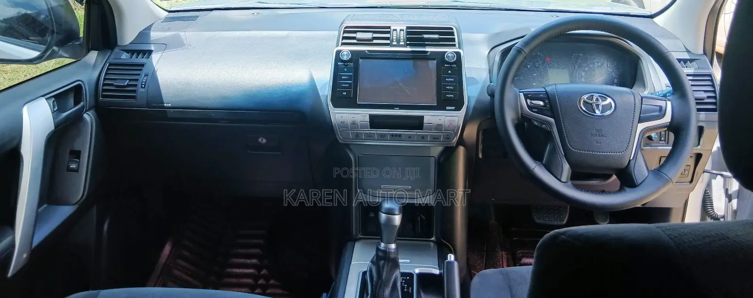 Toyota Land Cruiser Prado 2.8 2019 Silver