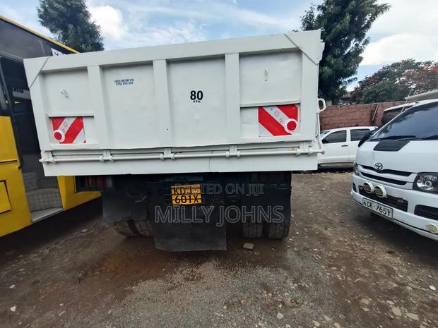 Isuzu FVR 90 2022 White - thumbnail 4