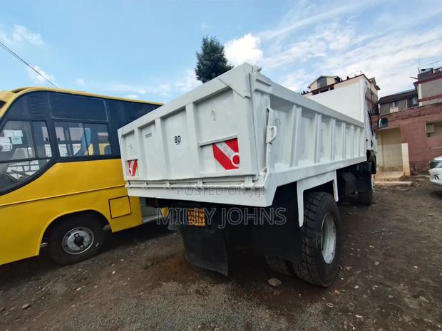 Isuzu FVR 90 2022 White - thumbnail 6