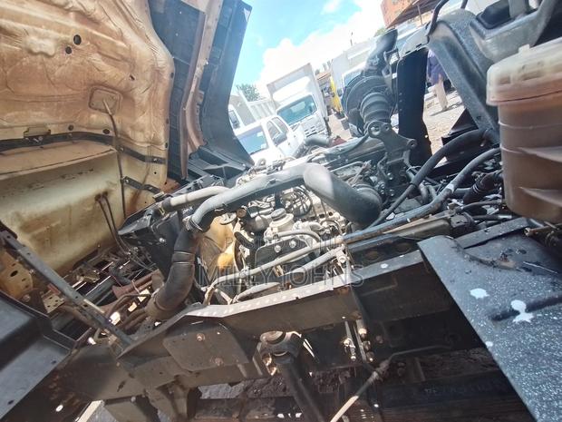 Isuzu FVR 90 2022 White - thumbnail 10