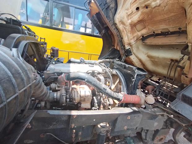 Isuzu FVR 90 2022 White - thumbnail 11