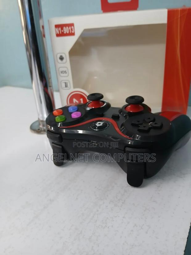 Bluetooth Gaming Pad - thumbnail 2