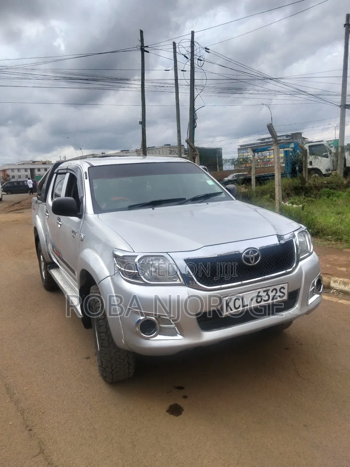 Toyota Hilux 2.5 D-4D 4X4 SRX 2010 Silver