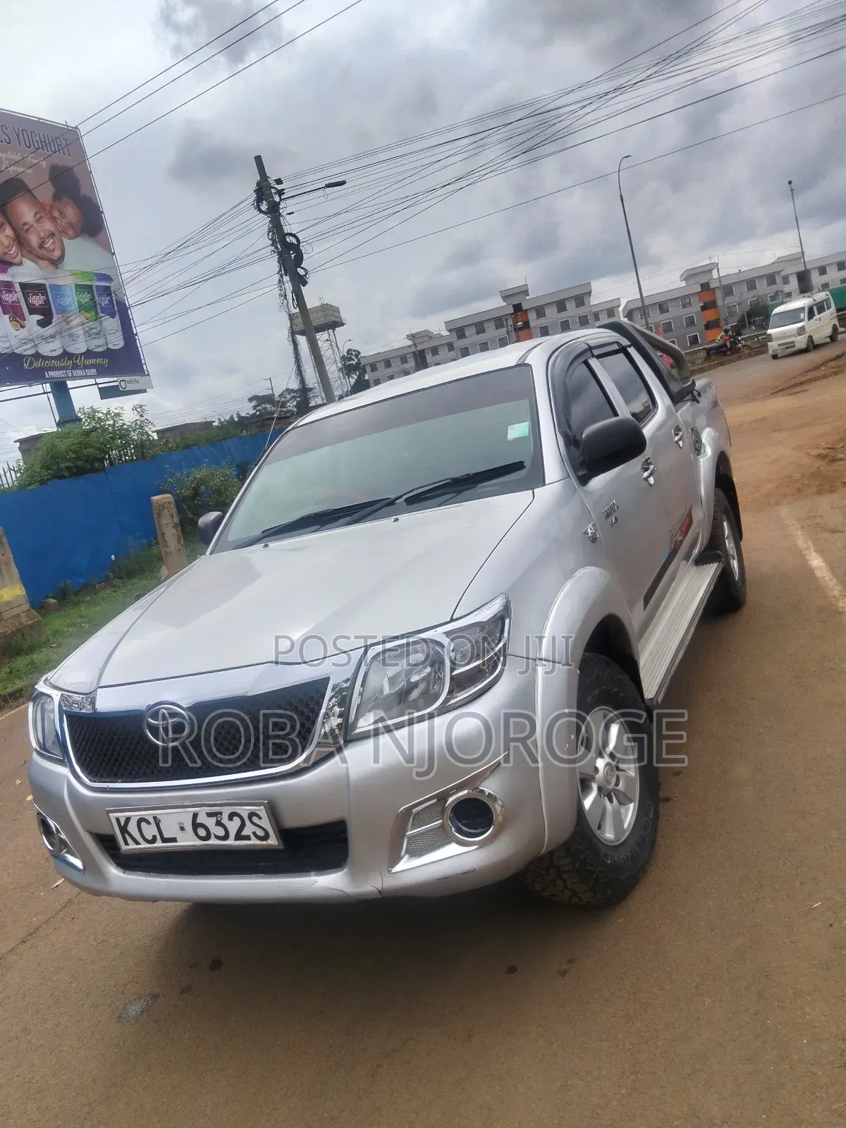 Toyota Hilux 2.5 D-4D 4X4 SRX 2010 Silver