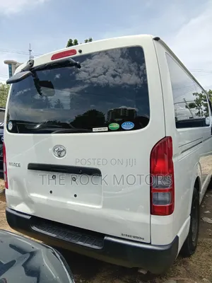 Toyota HiAce 2018 White