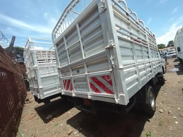 Mitsubishi Canter KCQ 741j 2017 White - thumbnail 5