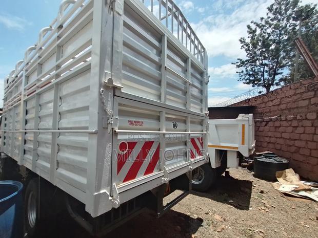 Mitsubishi Canter KCQ 741j 2017 White - thumbnail 8