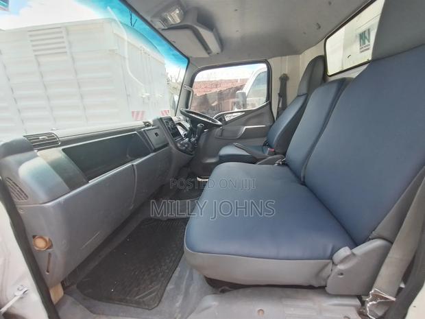 Mitsubishi Canter KCQ 741j 2017 White - thumbnail 10