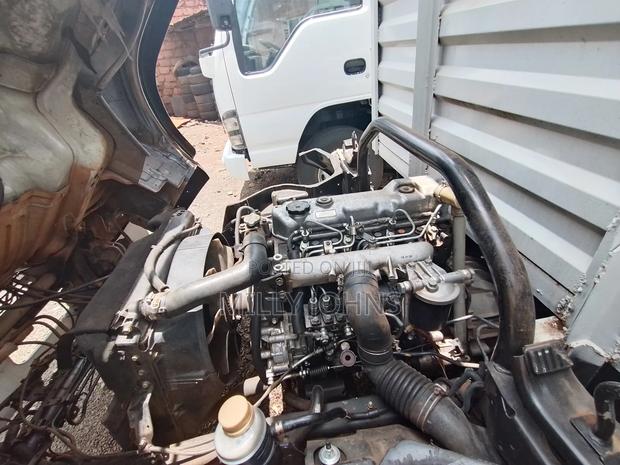 Mitsubishi Canter KCQ 741j 2017 White - thumbnail 11