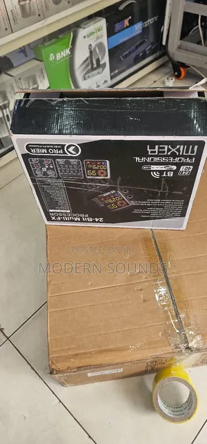 Pro Mier 24-Bit Multi-Fx Processor Mixer.