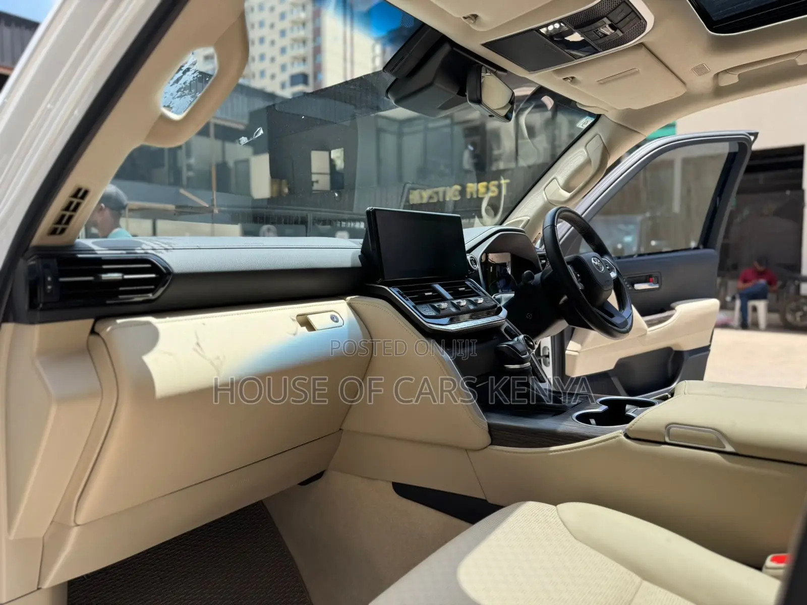 New Toyota Land Cruiser LC300 2023 Pearl