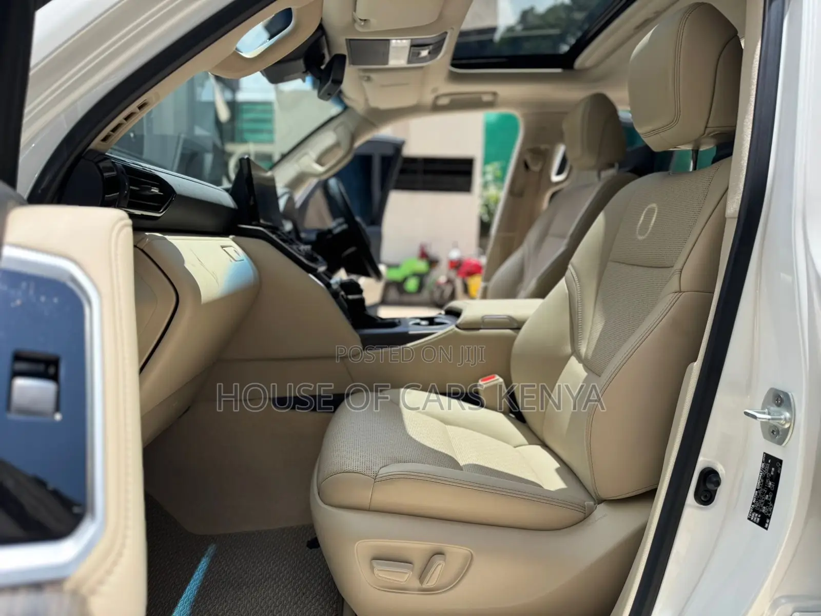 New Toyota Land Cruiser LC300 2023 Pearl