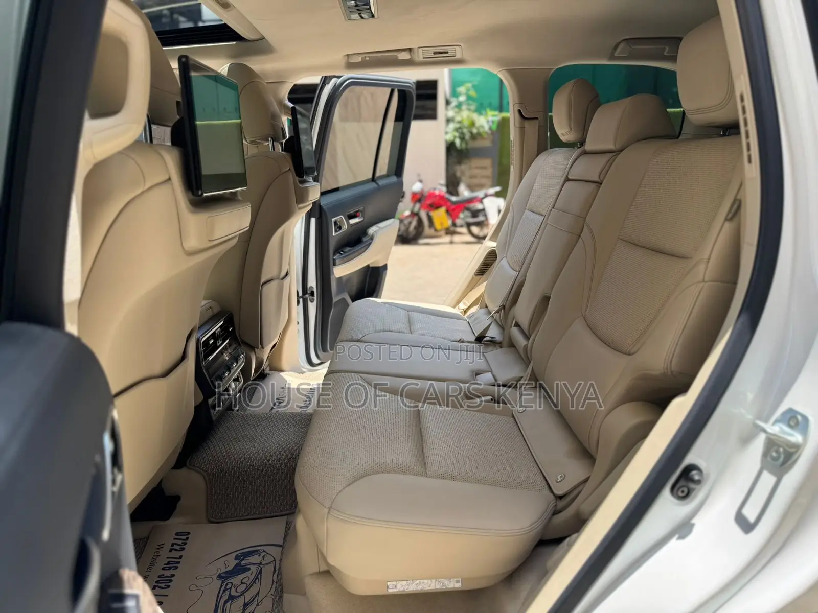 New Toyota Land Cruiser LC300 2023 Pearl