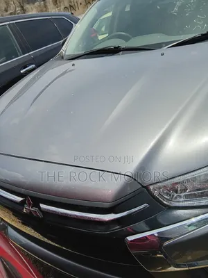 Mitsubishi Outlander 2019 Silver