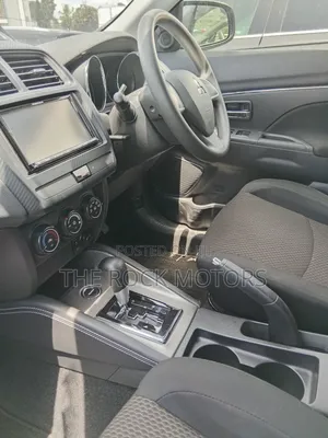 Mitsubishi Outlander 2019 Silver