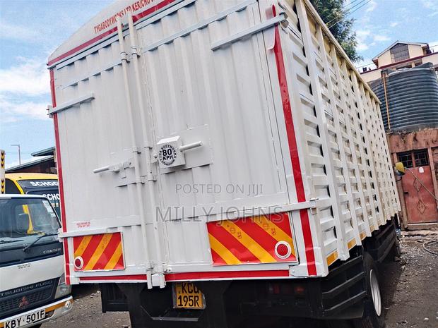 Hd Fuso Canter 2018 White - thumbnail 5