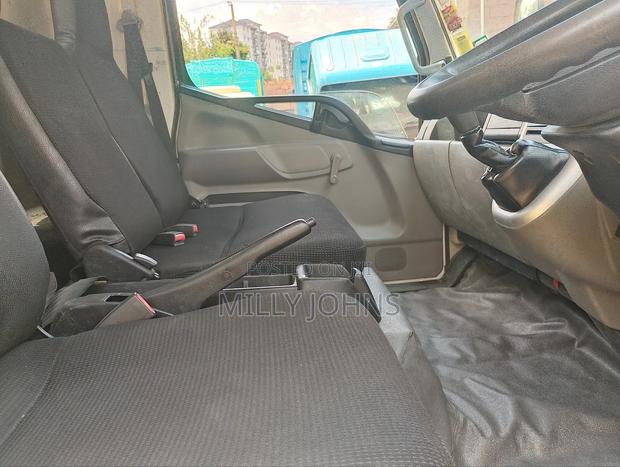 Hd Fuso Canter 2018 White - thumbnail 7