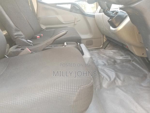 Hd Fuso Canter 2018 White - thumbnail 8