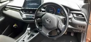 Toyota C-HR 2017 Brown