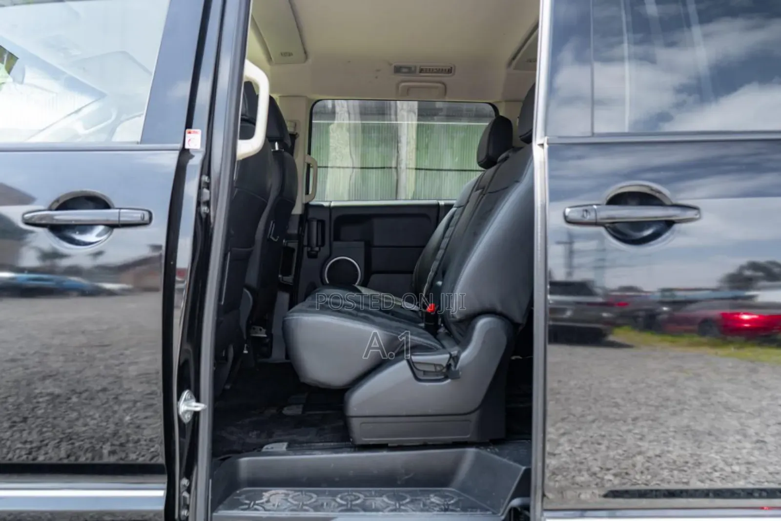 Mitsubishi Delica 2019 Black