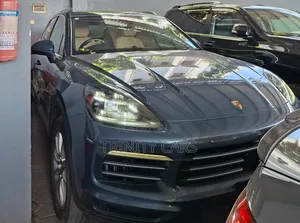 Porsche Cayenne Base AWD 2018 Blue