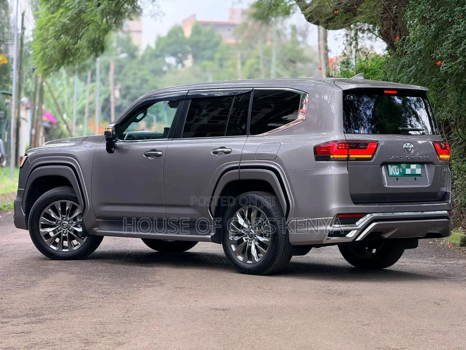 New Toyota Land Cruiser LC300 2023