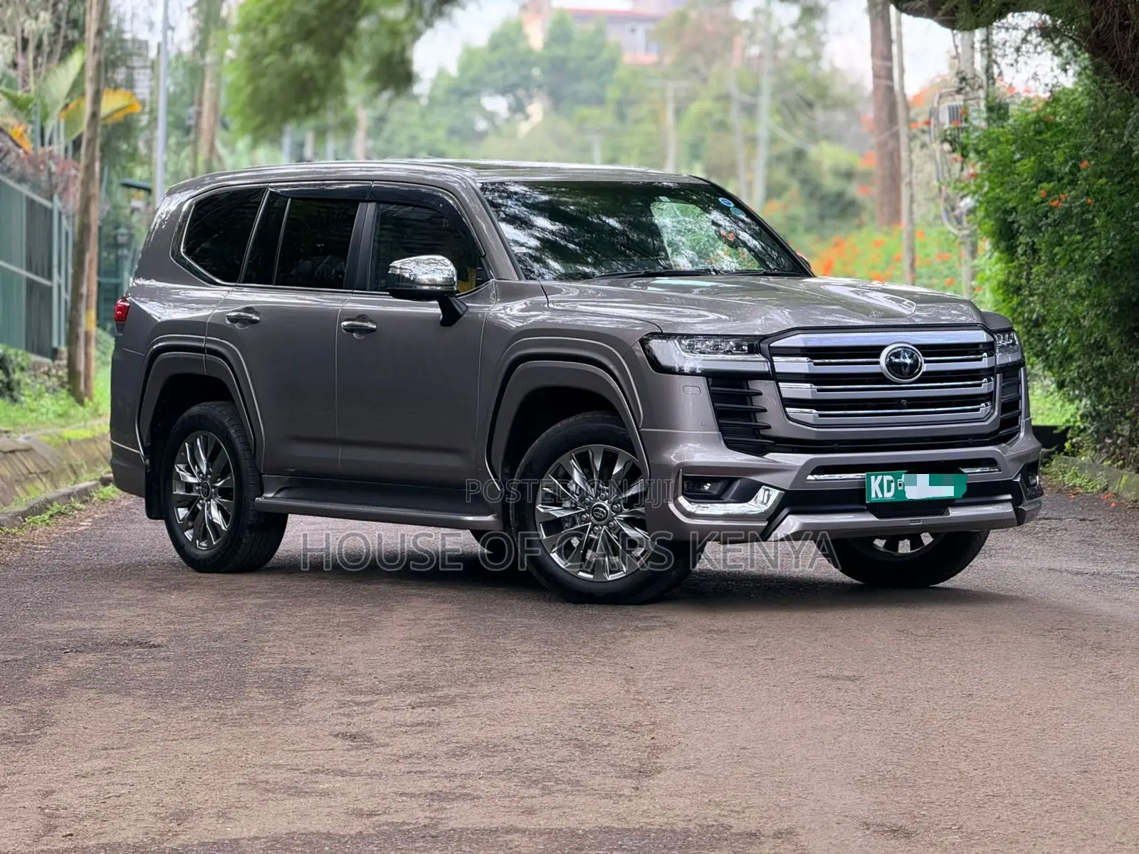 New Toyota Land Cruiser LC300 2023