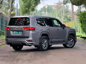 New Toyota Land Cruiser LC300 2023