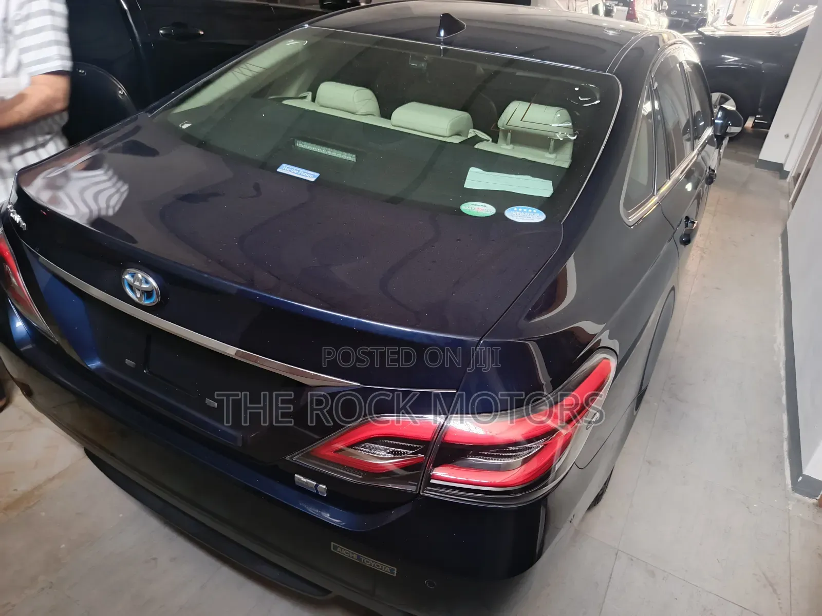 Toyota Crown 2018 Blue