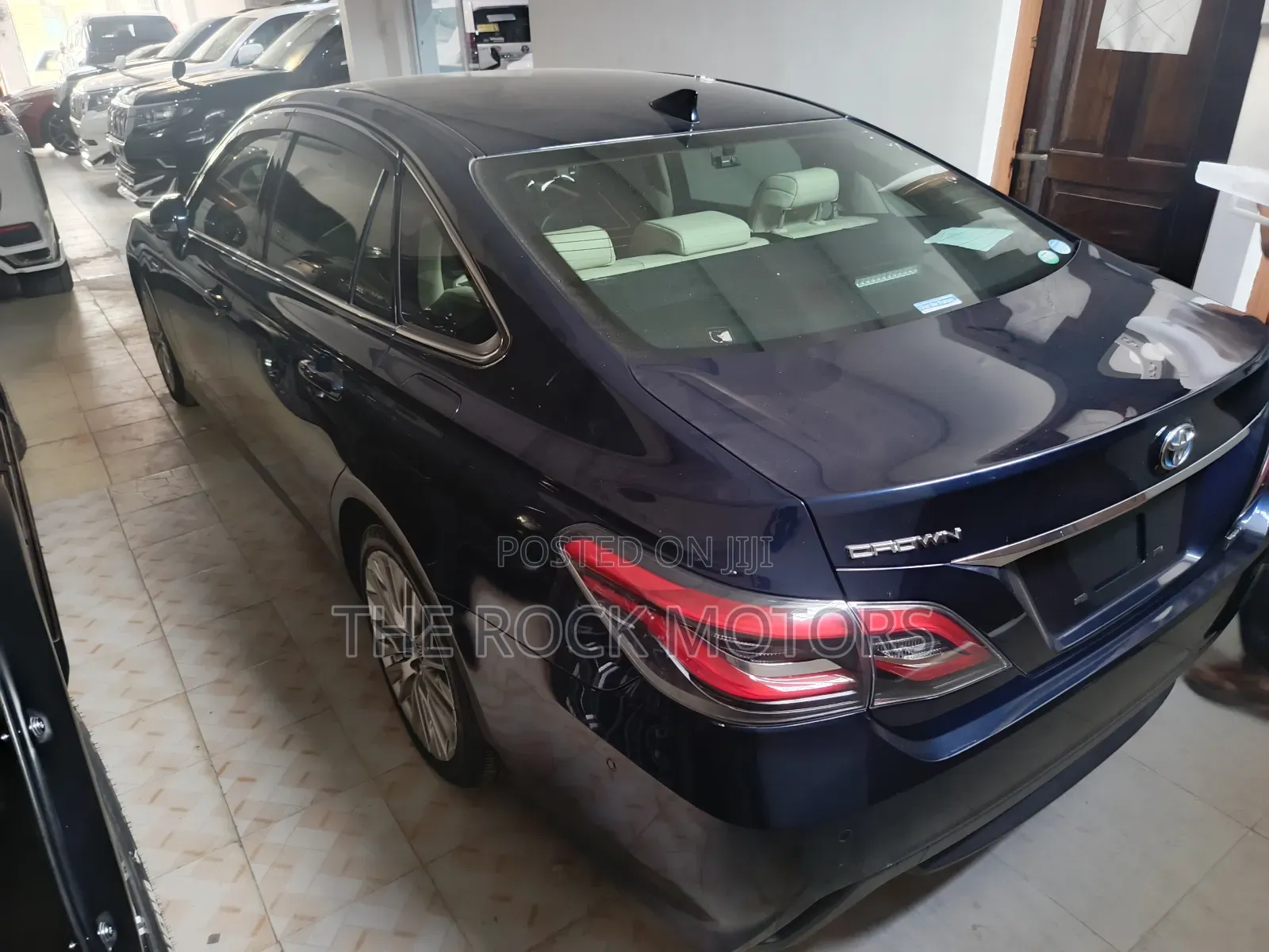 Toyota Crown 2018 Blue
