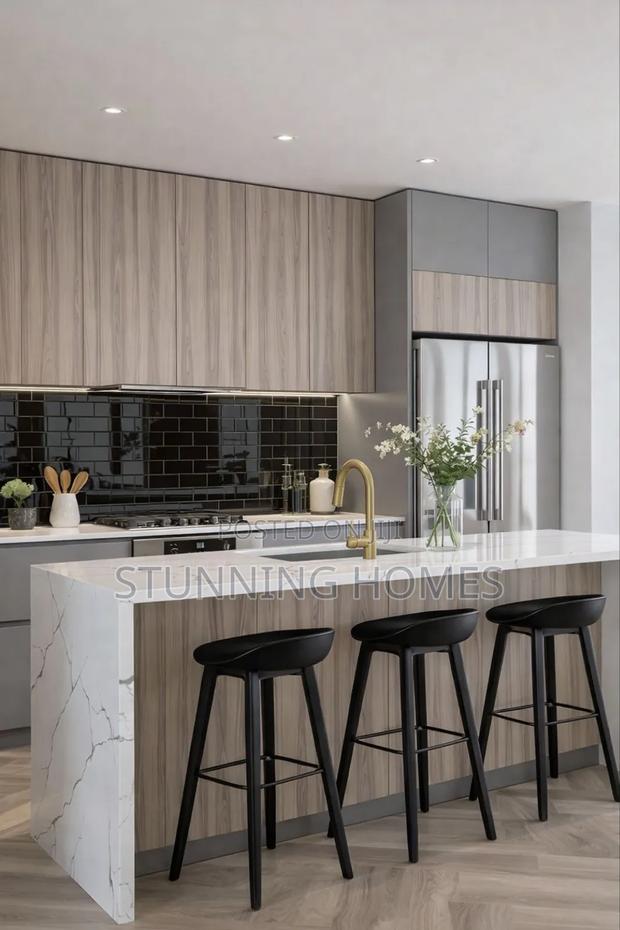 Modern Bar Stools - thumbnail 4