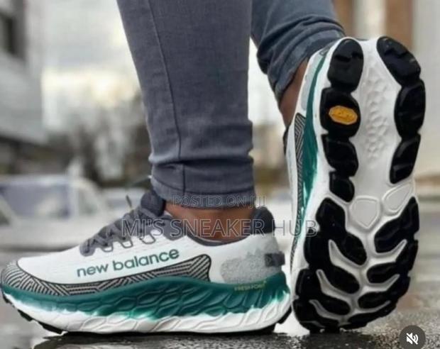 New Balance (Fresh Foam) - thumbnail 2